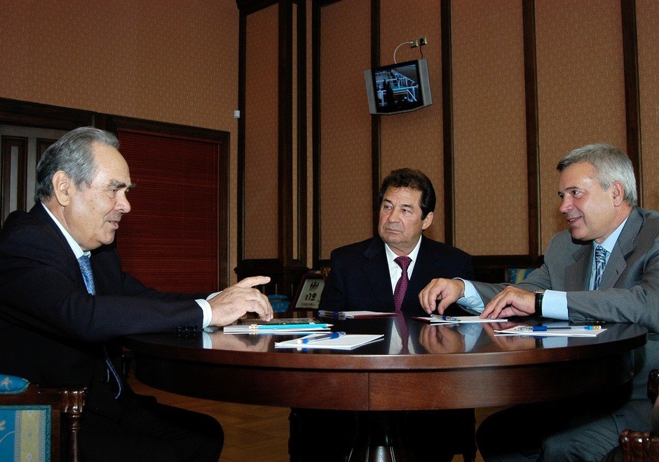 С президентом ОАО «Нефтяная компания „ЛУКОЙЛ“ Вагитом Алекперовым, 2005 г.