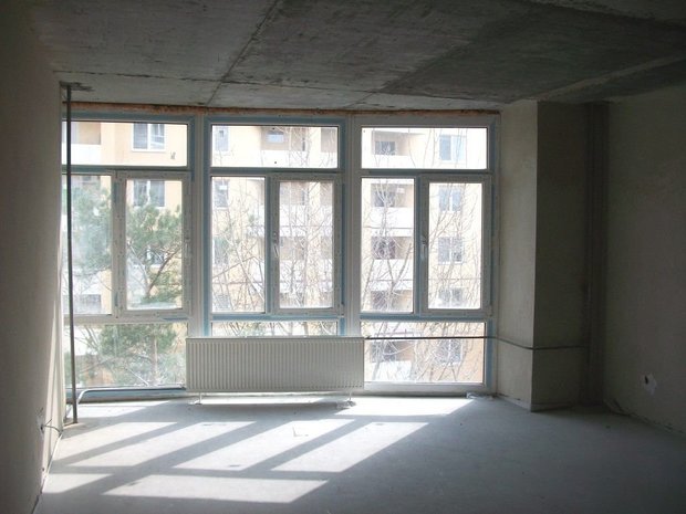 Чем закрыть панорамные окна в частном доме