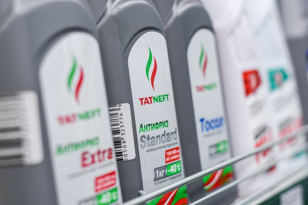 Doc tatneft. TATNEFT антифриз Extra. Антифриз Татнефть. Продукция Татнефть. Антифриз на АЗС Татнефть.