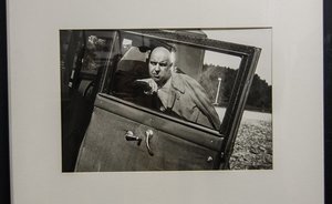 День в истории: Маяковский в Казани, станция «Мир» на орбите и социальная справедливость в мире