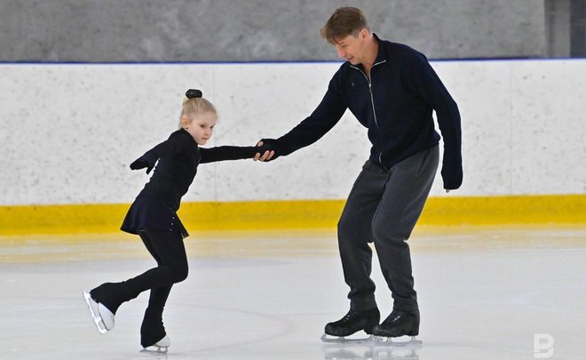 «Поменьше речей, давайте работать»: мастер-класс для юных фигуристов от Алексея Ягудина