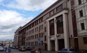 Гид по улице Парижской Коммуны: «Сарай», Ратуша и кадимисты