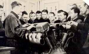 Фотомарафон «100-летие ТАССР»: обучение на авиастроительном заводе №22, 1940-е годы