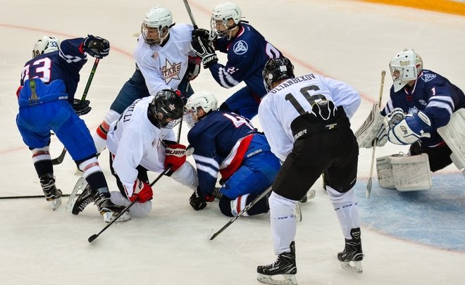 Купание в Красном Ключе: в Нижнекамске стартовал хоккейный турнир с участием «Звезд» из Питтсбурга