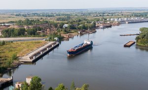 Из Румынии в Татарстан: в грузовой порт Нижнекамска прибыло крупногабаритное оборудование для этиленника НКНХ