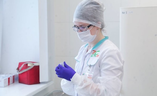 Видеоопрос: «Нужно ли штрафовать за отказ от вакцинации?»