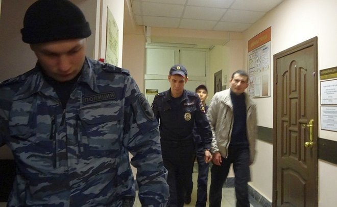 «С Лениным в башке, с наганом в руке»: подполковник МВД из Бавлов отрицает взятки
