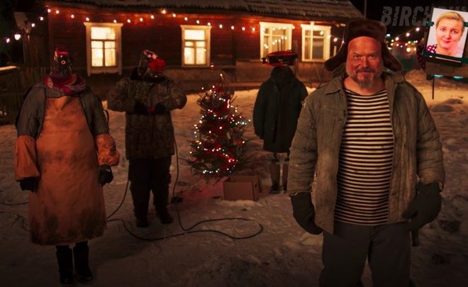 Видео недели: бегающая елка, салют в Дубае и новогодняя Казань