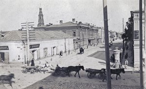 Гид по Астрономической: доходные дома и нефтепродукты