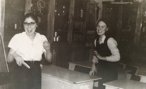 Фотомарафон «100-летие ТАССР»: студентки кафедры охраны природы биофака КГУ, 1979 год