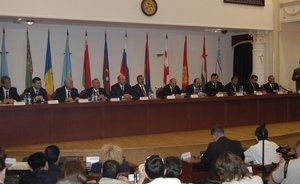 День в истории: обратили внимание на театры, отпраздновали тысячелетие саммитом