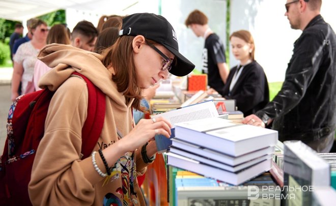 В этом году российские читатели отдали предпочтение литературе нон-фикшен
