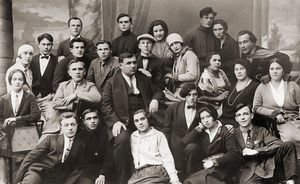 Фотомарафон «100-летие ТАССР»: артисты первого татарского драмтеатра им. Красного Октября, 1922 год