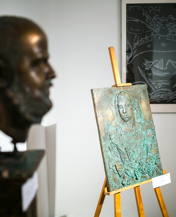 Академическая выставка в «Манеже»: яркий Церетели и «Татарская свадьба», как ее видят москвичи