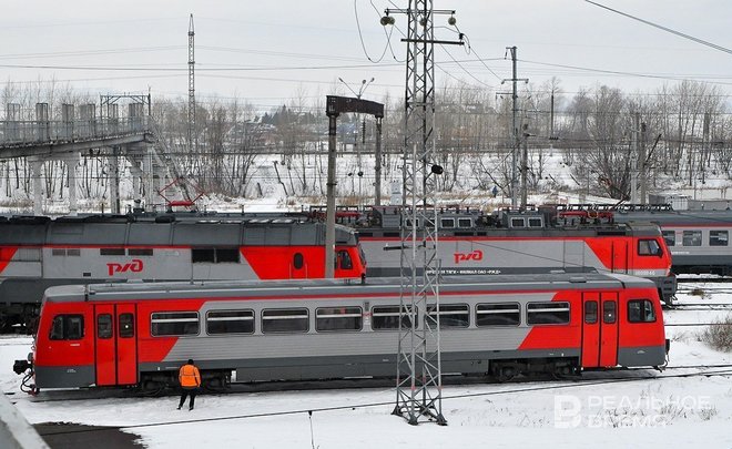 «Пробка» на железной дороге остановила пять поездов в пригороде Казани