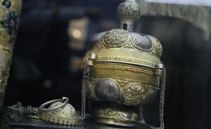 Одежды для священников и икон: как митрополит Кирилл открыл «Православную ризницу»