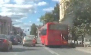 «Увидел в зеркале возгорание» — как водитель автобуса в Казани спас пассажиров