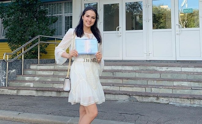 Загитова с аттестатом, Слуцкий говорит на татарском, а Бекхэм празднует историческую победу своего детища
