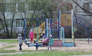 Какими будут детские площадки в Татарстане, что не так с тарзанками и на что уйдут 50 миллиардов