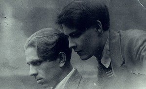 Фотомарафон «100-летие ТАССР»: Хади Такташ и Адель Кутуй, 1925 год