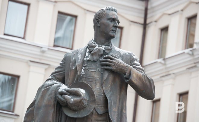 День в истории: отъезд Шаляпина, День кораблестроителя, признание независимости Сейшел