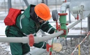 «На игле»: добыча нефти и газа в России вышла на докризисные темпы