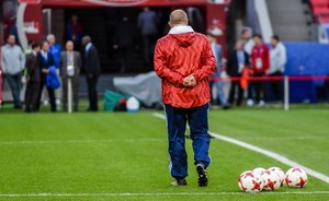 Черчесову опять придется смывать позор Семака, Мусаева и Дзюбы