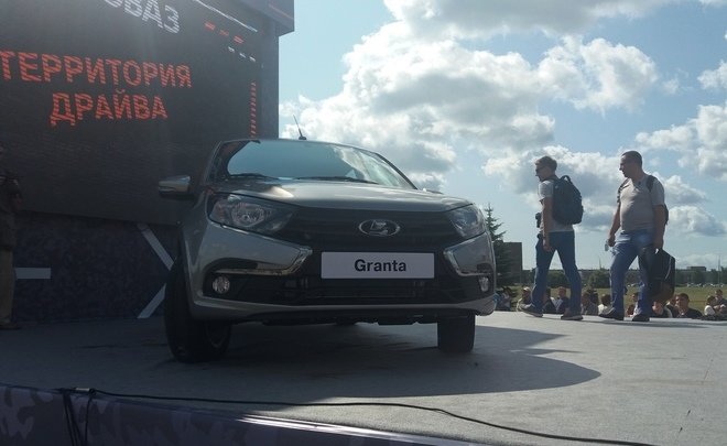 День открытых дверей АвтоВАЗа: новая «Гранта» показала «икс-личико»