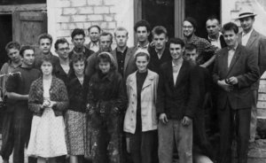 Фотомарафон «100-летие ТАССР»: студенты КИСИ на строительстве лаборатории гидравлики, 1959 год