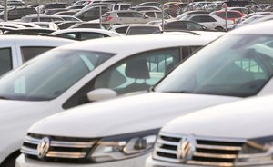 Дефицит микрочипов серьезно ударил по мировому автопрому: чего ожидать дальше?