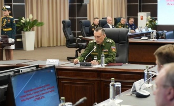 «Армия-2022»: Криворучко вручил татарстанцам контракты на беспилотники и корабли