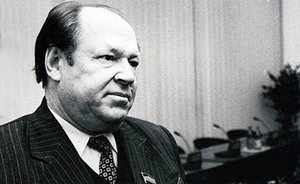 День в истории: первый татарстанский премьер, «Анна Каренина» и самый длинный мост Европы