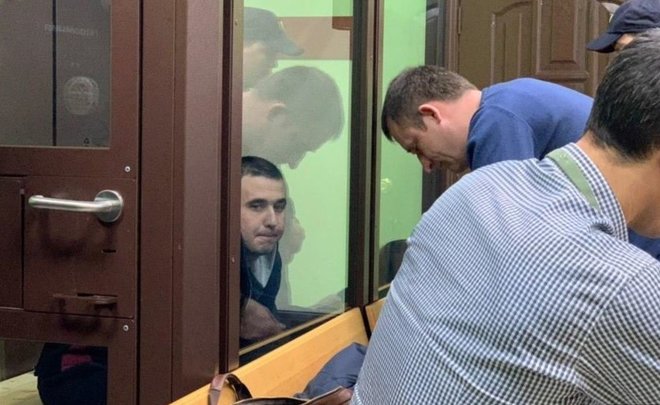«Он был нам как член семьи»: родня лейтенанта-«рабовладельца» обвиняет потерпевшего во лжи