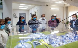 Масштаб стройки и новые технологии: главы сельских поселений увидели строящийся ЭП-600 «Нижнекамскнефтехима»