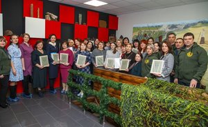 80 лет спустя: «Нижнекамскнефтехим» переиздал календарь 1941 года и подарил городу