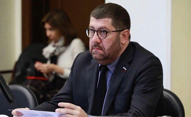 Борис Менделевич: «Прекрасно понимаю возмущение людей, когда им один препарат меняют на другой»
