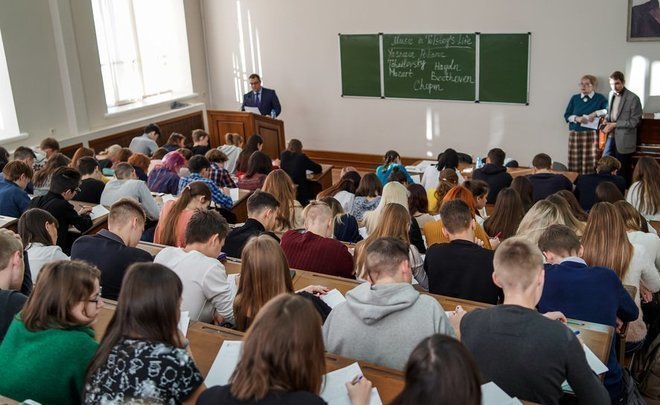Нужно ли сегодня высшее образование и что оно дает, кроме диплома?