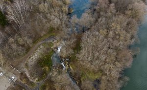 Туристический коллапс и неудачные попытки берегоукрепления: история и тяжелая «судьба» Голубых озер