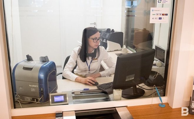 За год россияне попросили взаймы у банков 3,9 триллиона рублей