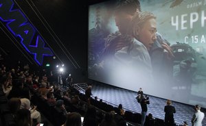 Данила Козловский — пожарный, режиссер, фарцовщик, аквалангист