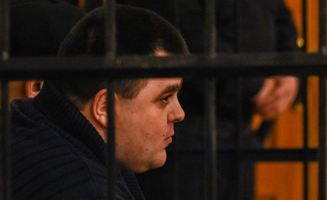 Скамья подсудимых тюрьма. Подсудимый для дело. Клетка в суде. Адвокат и подсудимый. Подсудимый.