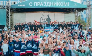 К сезону готовы: «Нефтехимик» представил болельщикам обновленный состав команды