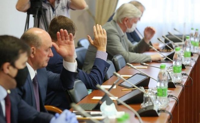«Поступления от налога на прибыль упали на 70%»: татарстанские депутаты решили отказаться от повышения зарплат