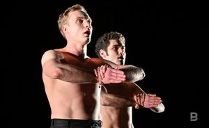 Дни Александринского театра в Казани: новое звучание «Маузера» и великий Вертинский