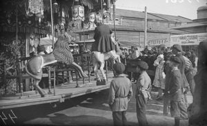 Фотомарафон «100-летие ТАССР»: карусель на ярмарке Ташаяк, 1926 год