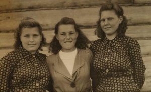 Фотомарафон «100-летие ТАССР»: выпускницы Чистопольского педагогического училища, начало 1950-х