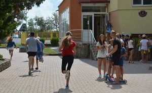 Испорченный отдых: отравившимся детям руководство лагеря в Крыму запретило возвращаться