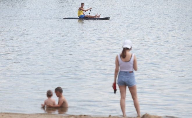 Видеоопрос: «Как вы спасаетесь от аномальной жары?»