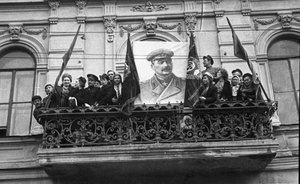 Фотомарафон «100-летие ТАССР»: 9 мая 1945 года на улице Баумана