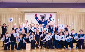 Хоккейный клуб «Нефтехимик» и СИБУР провели для школьников «Уроки хоккея КХЛ»